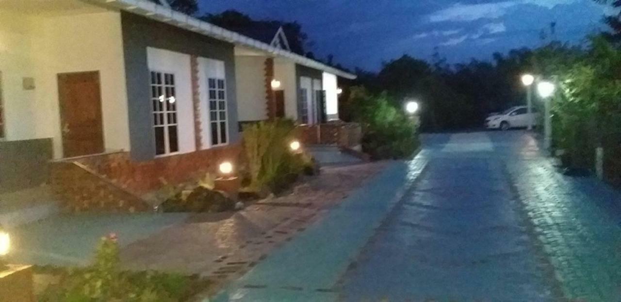 Seri Kenangan Kota Samarahan Extérieur photo